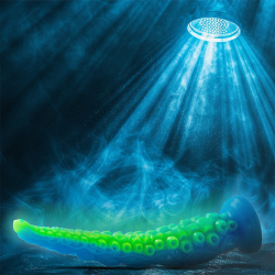EPIC - SCYLLA FLUORESCENCYJNY CIENKI DILDO Z MACKA MALY ROZMIAR