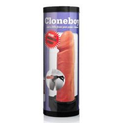 CLONEBOY - DILDO I PASEK UPRZAZ
