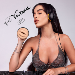 KIIROO - POCZUJ WIKTORIE JUNE BOCA